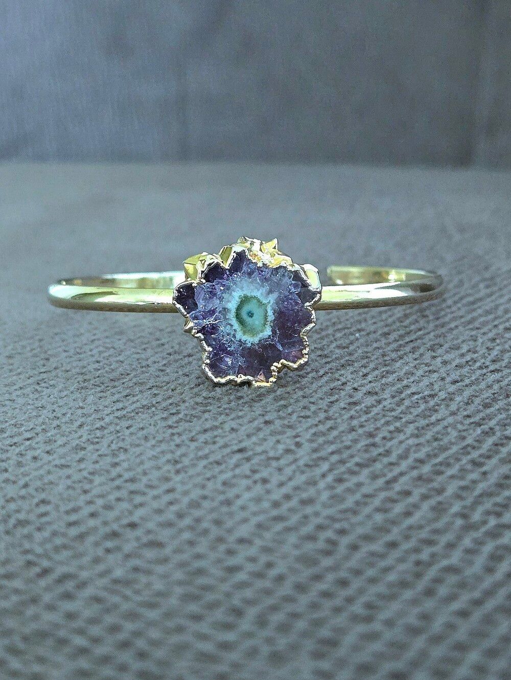 Amethyst💜 Stalactite Thin Gold💛 Cuff Style Bracelet - NWOT - Picture 16 of 16
